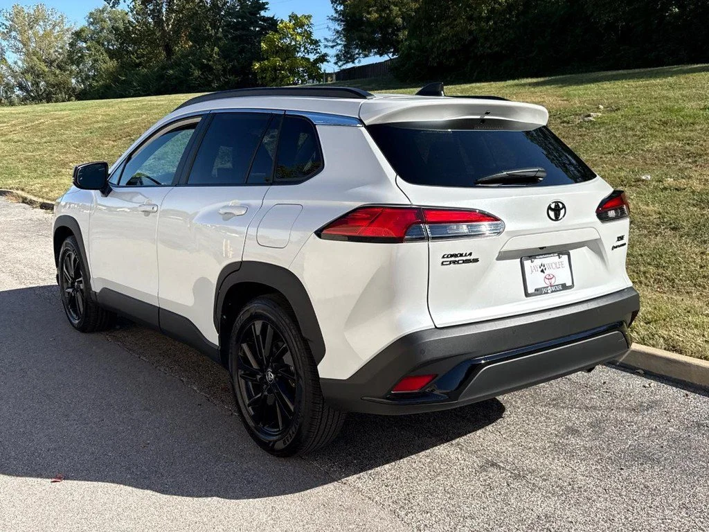 Certified Used 2026 Off-white Toyota Hybrid XSE image 3