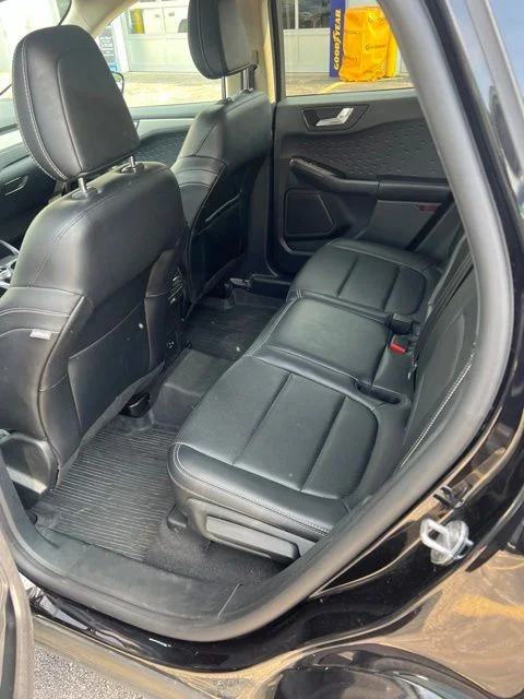 Used 2020 Black Ford SEL image 8