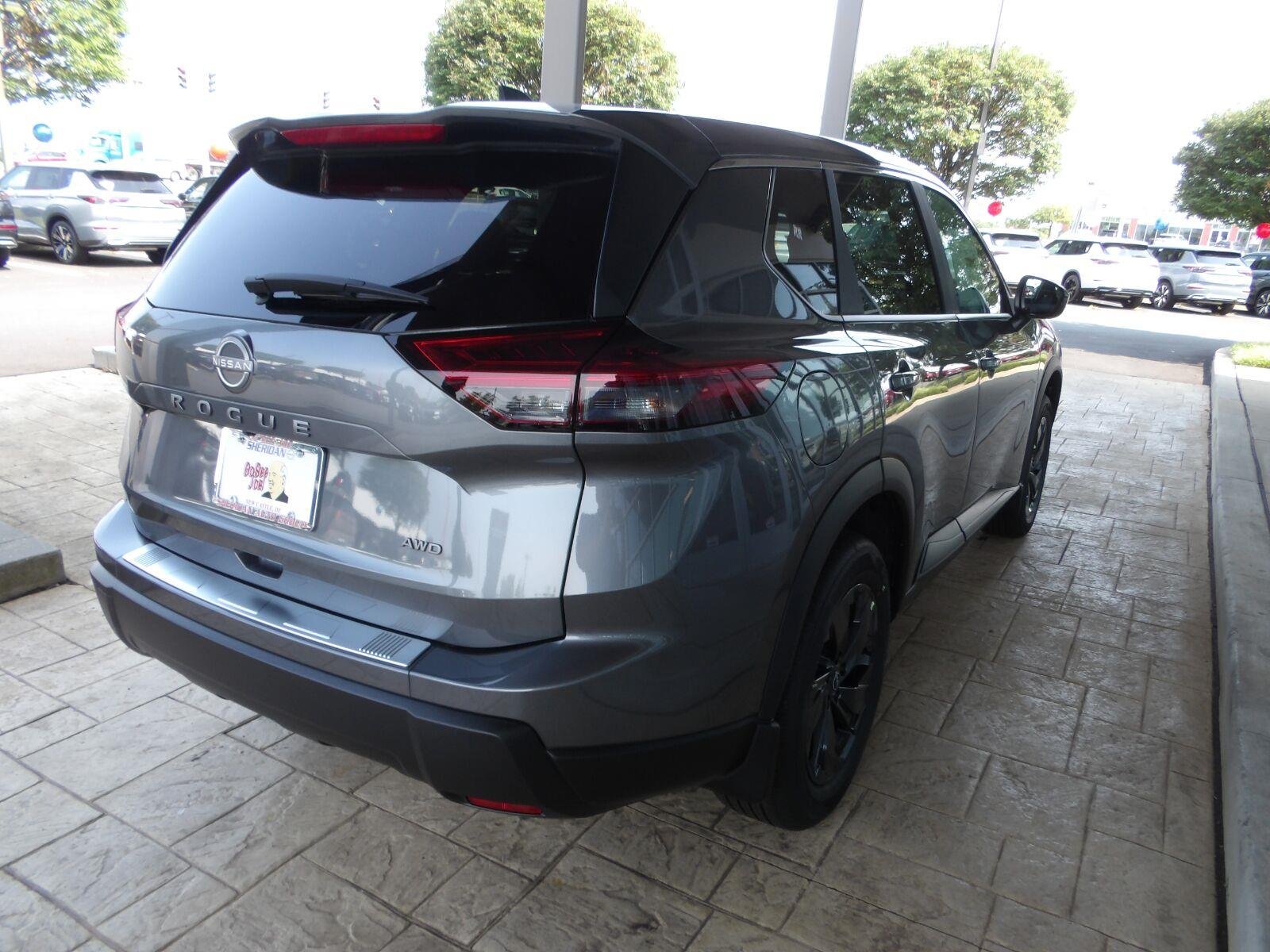 New 2026 Gun Metallic Nissan SV image 7