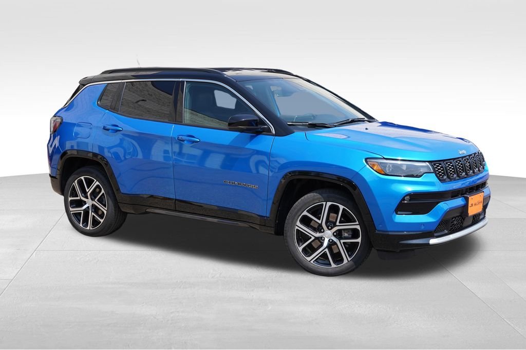 Certified Used 2024 Hydro Blue Pearlcoat Jeep Limited image 2