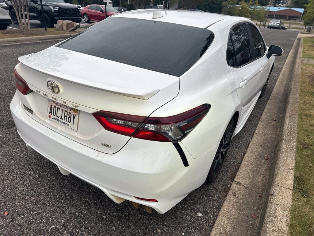 Used 2024  Toyota SE image 9
