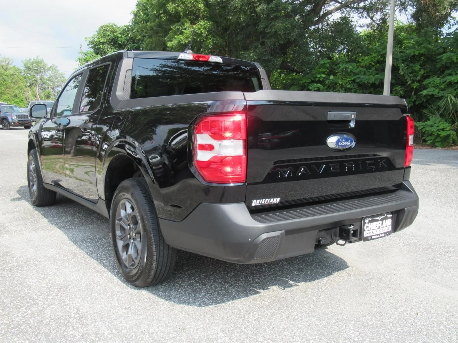 Used 2024 Black Ford XLT image 5