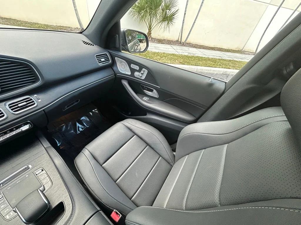 Used 2025  Mercedes-Benz GLE 450e image 11