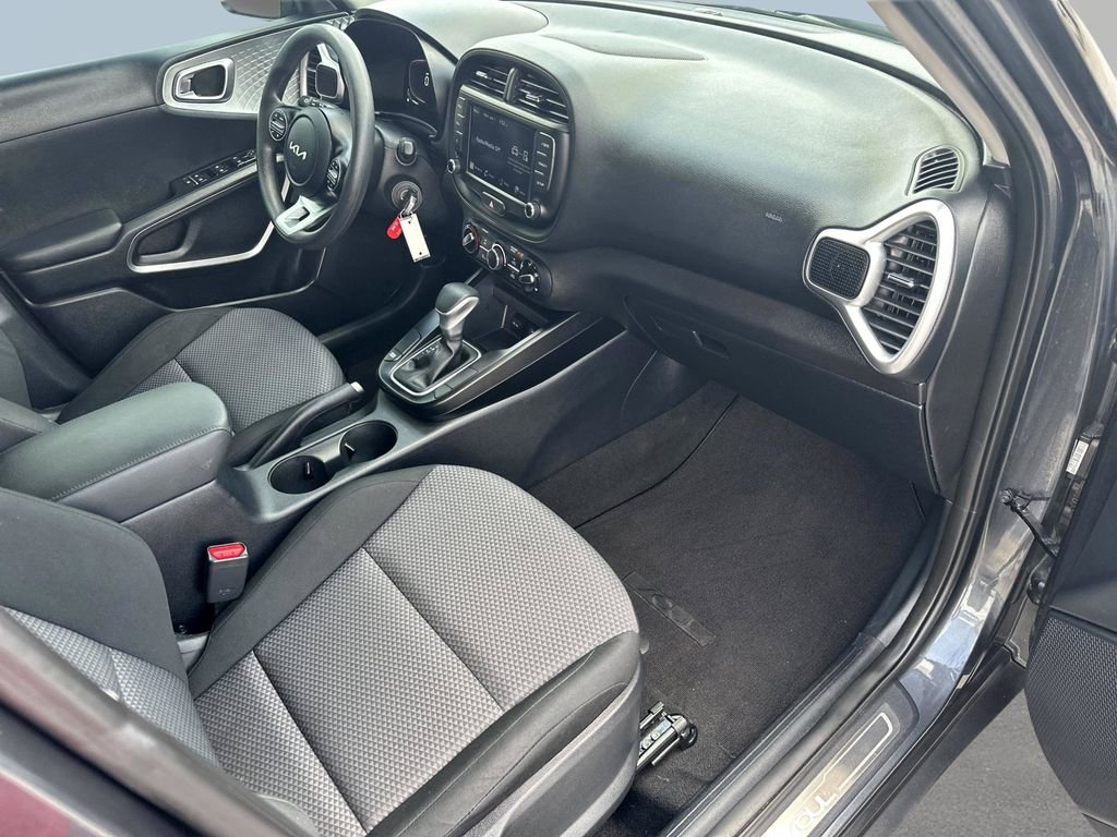 Used 2024 Gravity Gray Kia LX image 25