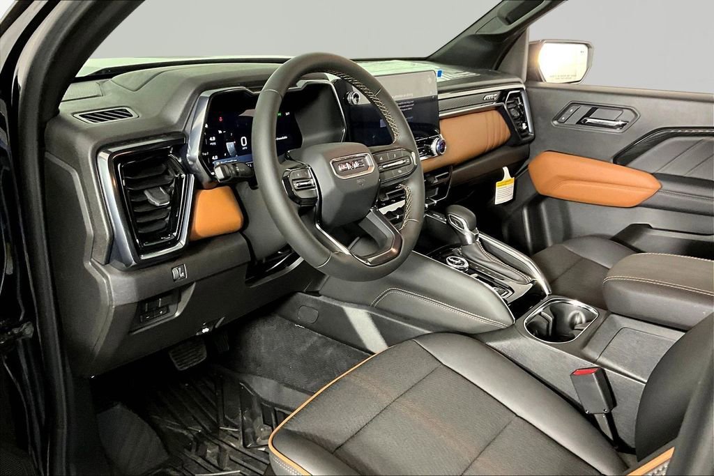 2026 GMC Canyon AT4 - Photo 7
