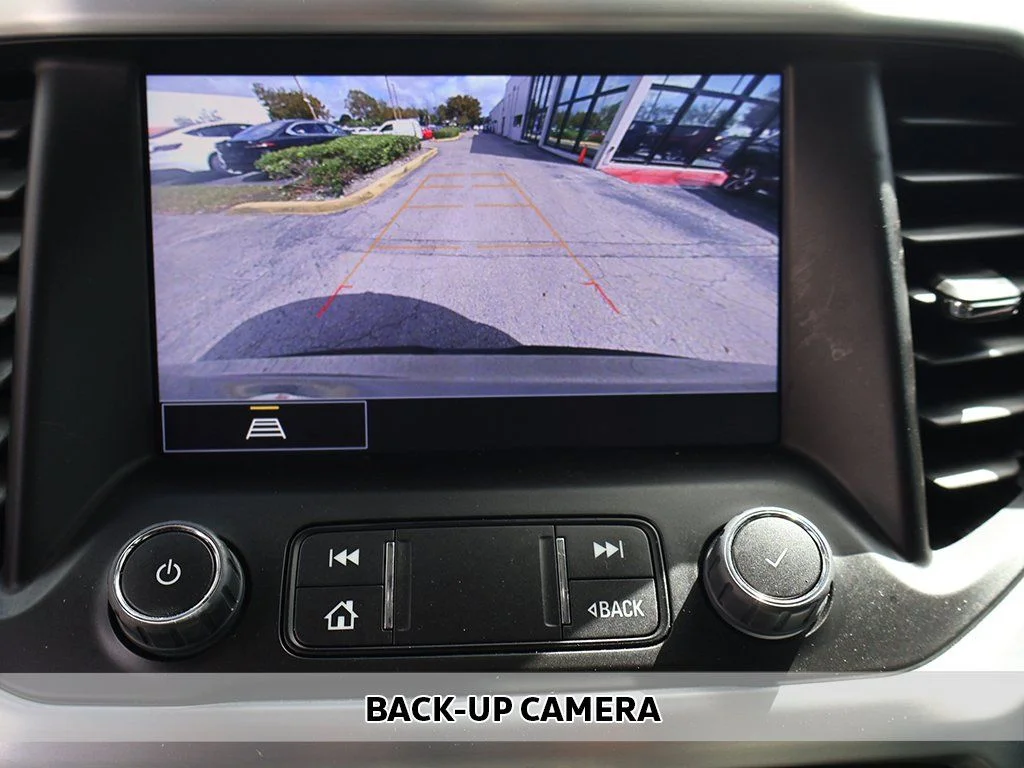 Used 2023 Silver GMC SLT image 7
