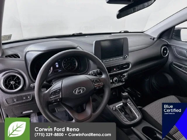 Used 2022 Ultra Black Hyundai SE image 12