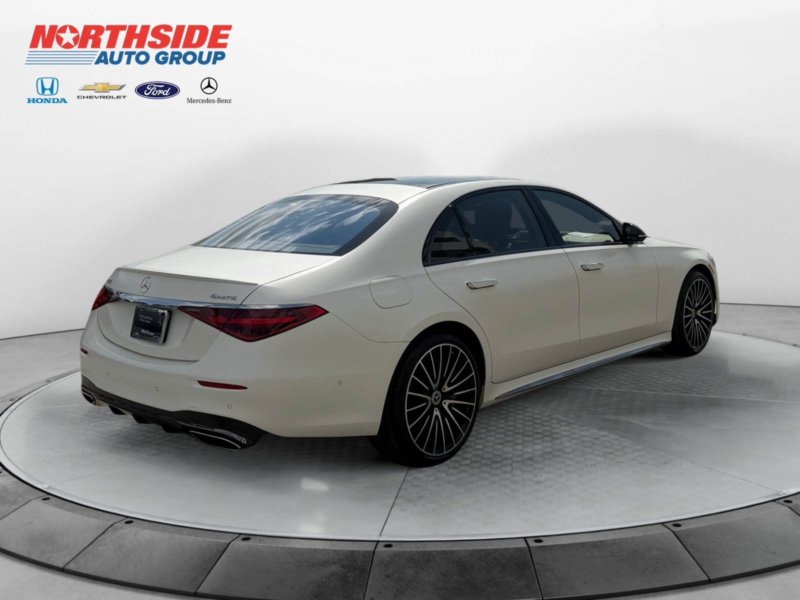 Certified Used 2023 MANUFAKTUR Cashmere White Magno Mercedes-Benz S 580 image 7
