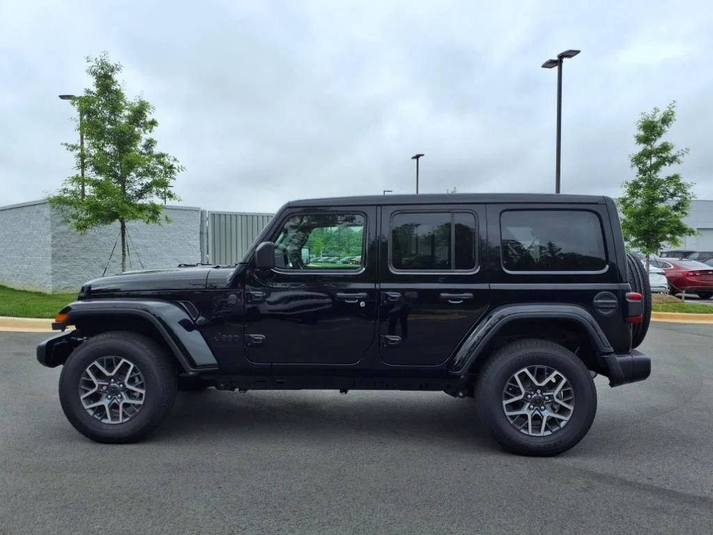 2025 Jeep Wrangler 4-Door Sahara - Photo 16