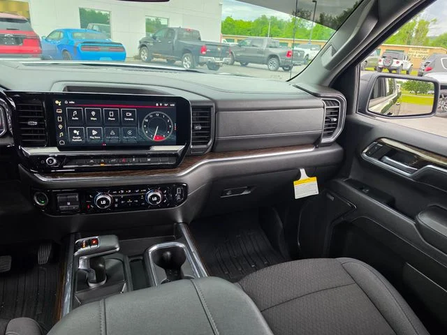 Used 2024 Black GMC Elevation image 13