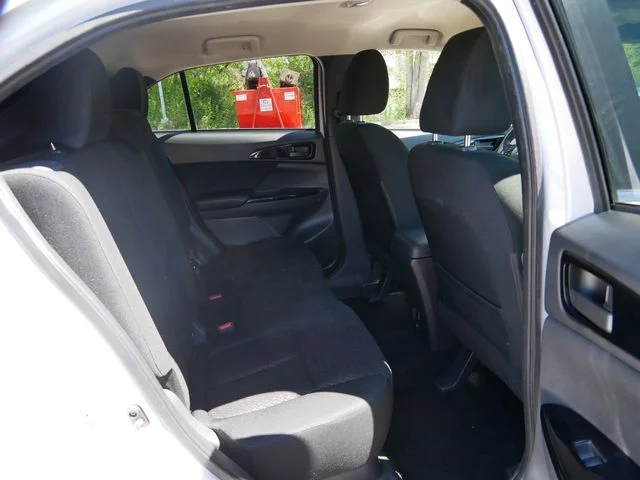 Used 2023 White Diamond Mitsubishi LE image 9