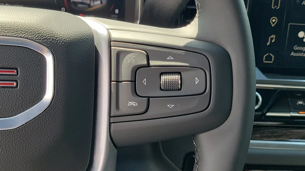 New 2026 Summit White GMC SLE image 25