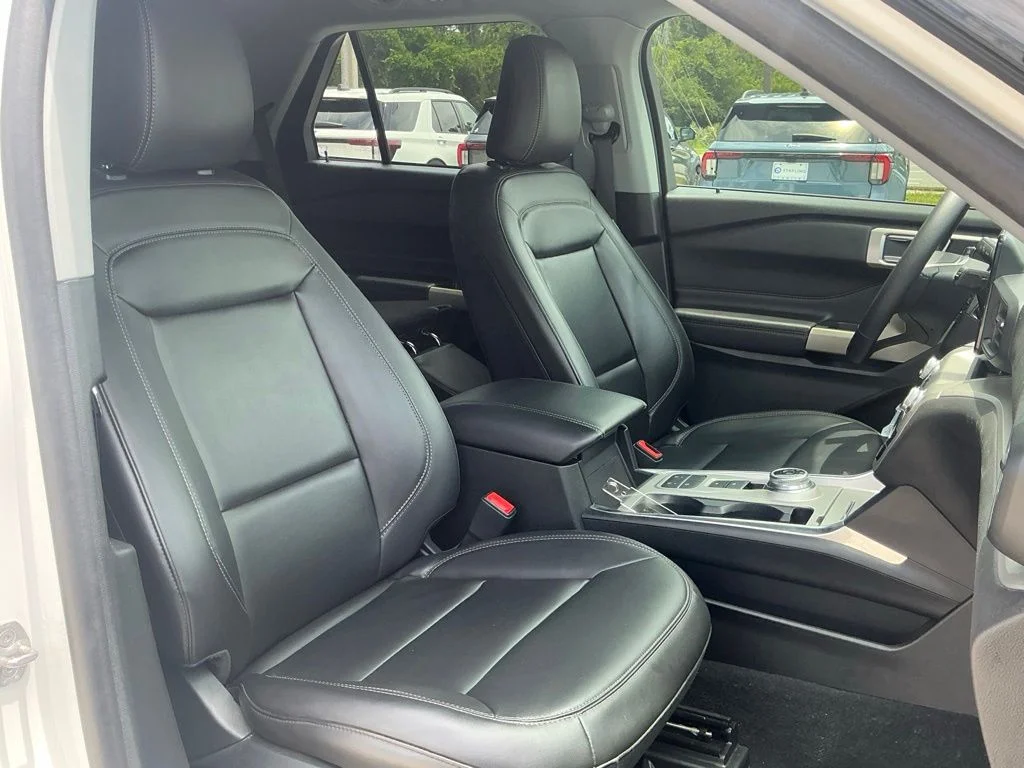 Used 2023 White Ford XLT image 30