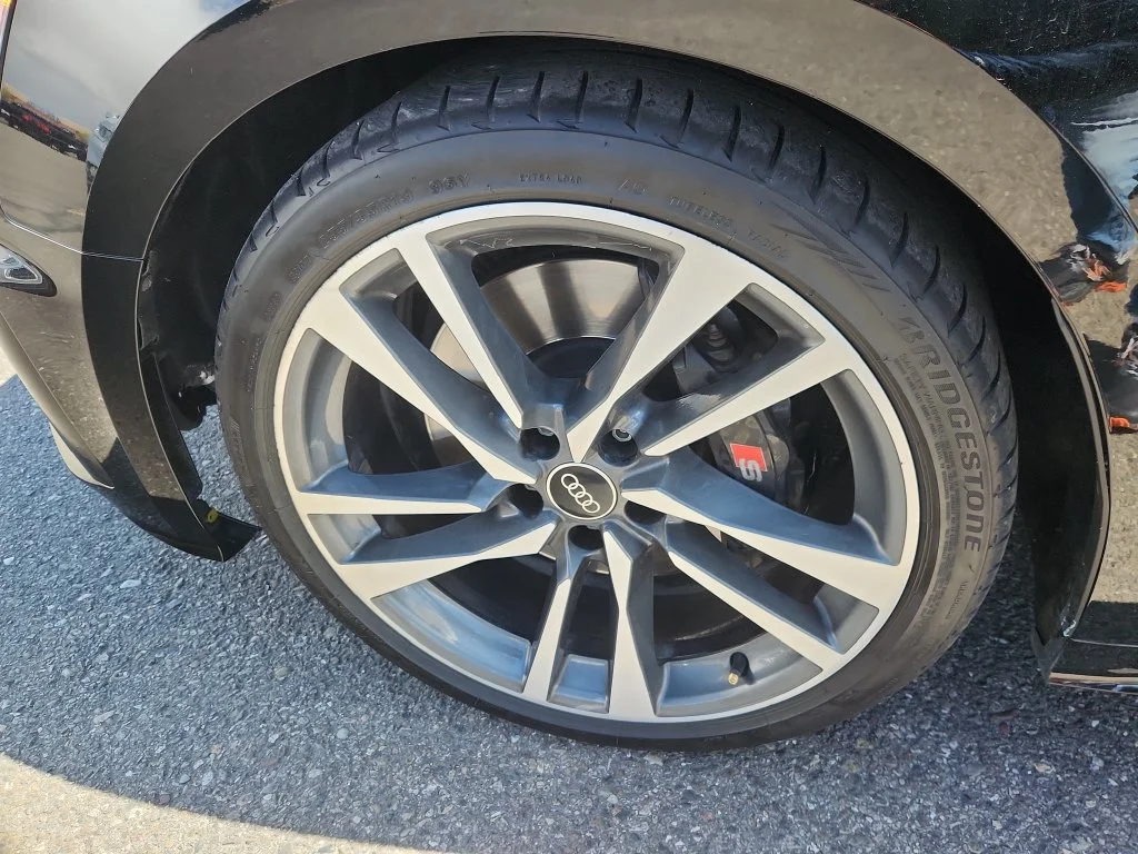 Used 2022 Black Audi  image 20