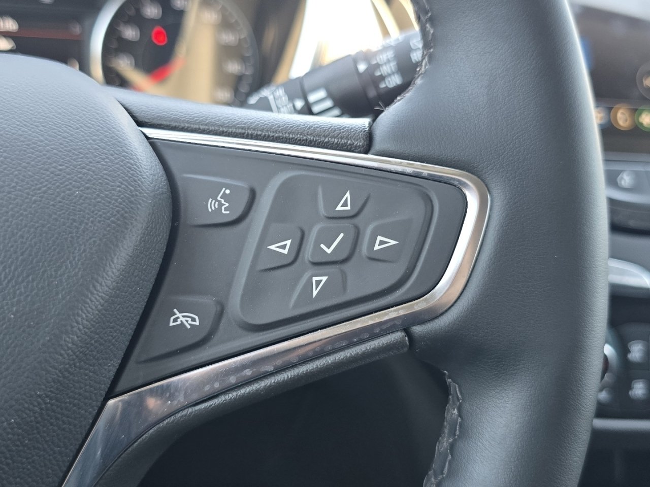 2024 Chevrolet Equinox Premier - Photo 31