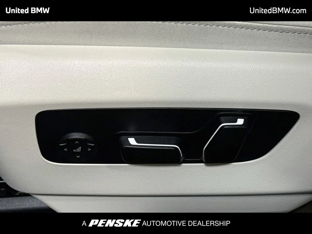 Certified Used 2025 Carbon Black Metallic BMW 530i image 4