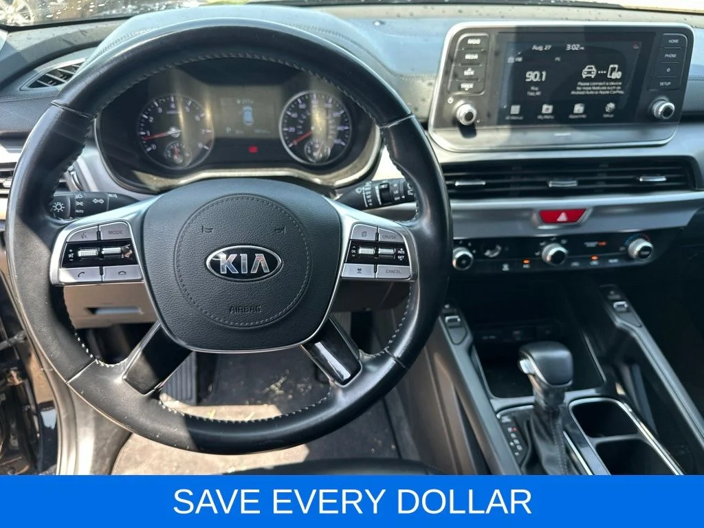 Used 2021 Black Kia S image 12
