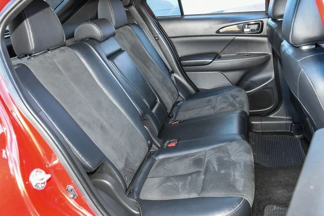 Used 2024 Black Mitsubishi SE image 28