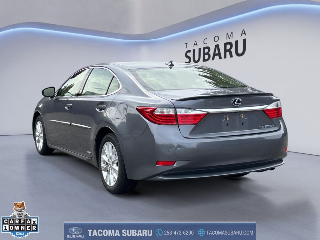 Used 2013 Gray Lexus 300h image 3