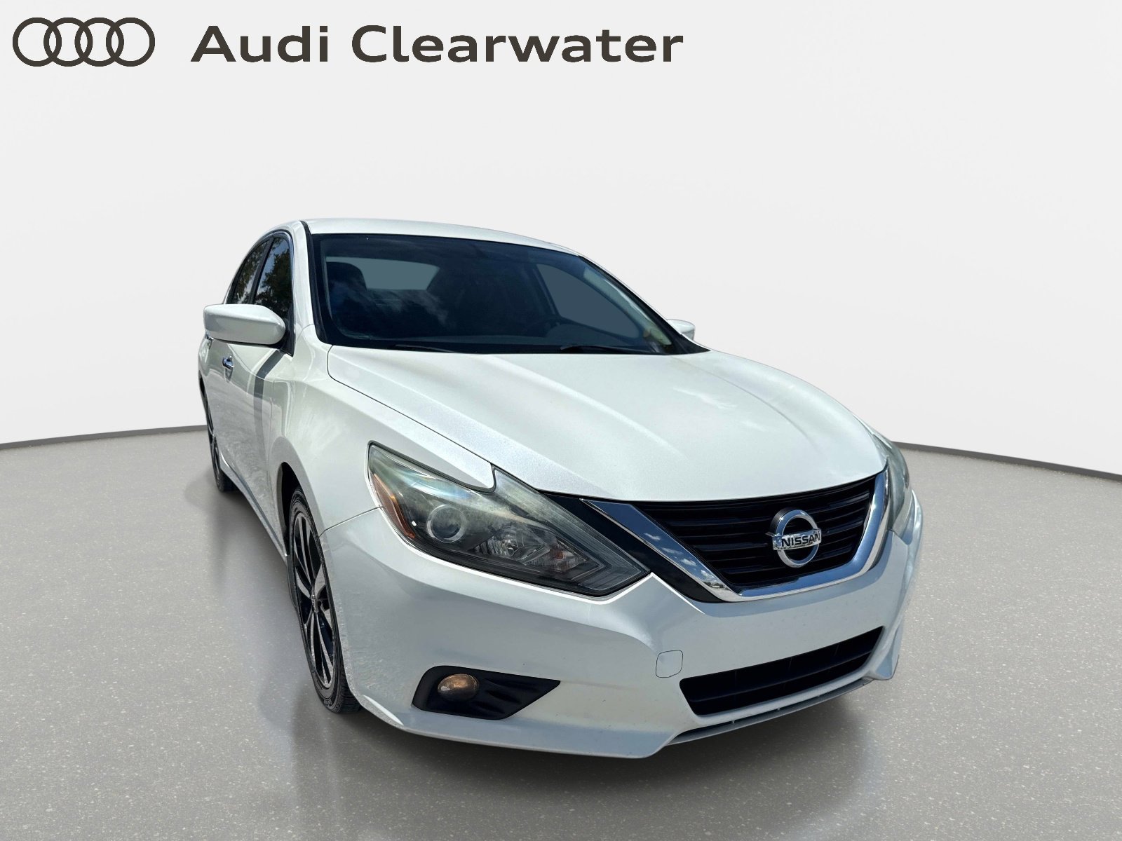 Used 2018 Pearl White Nissan 2.5 SR image 7