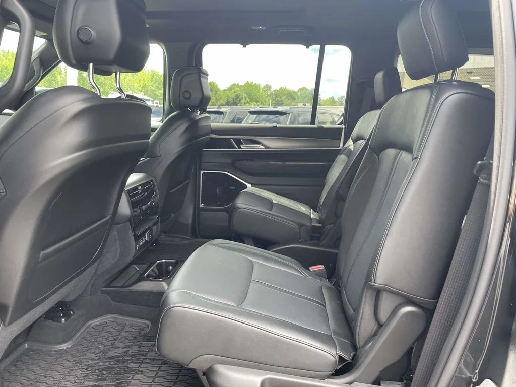 New 2026 High Gloss Black Jeep Limited Reserve image 20
