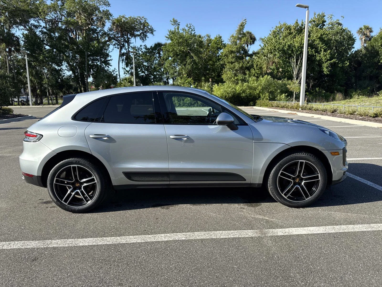 2020 Porsche Macan -'s photo