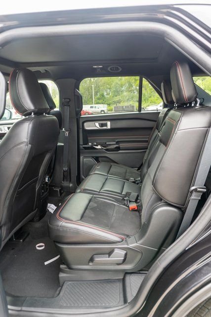 Used 2022 Black Ford ST-Line image 11