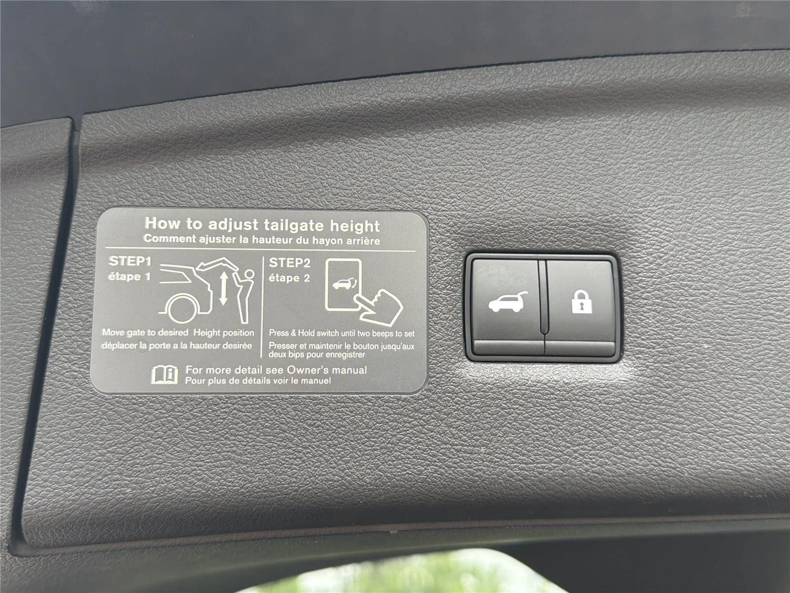 Certified Used 2025 Hermosa Blue INFINITI LUXE image 29