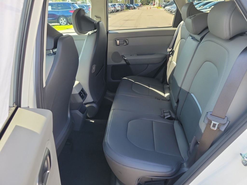 New 2027 Snow White Pearl Kia EX image 16