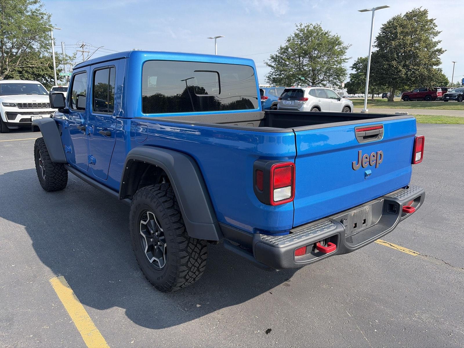 Used 2022 Hydro Blue Pearlcoat Jeep Rubicon image 5