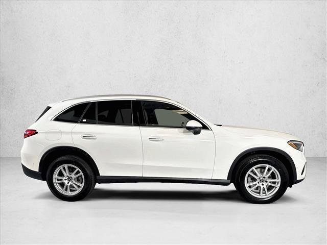 New 2026 Polar White Mercedes-Benz GLC 300 image 34