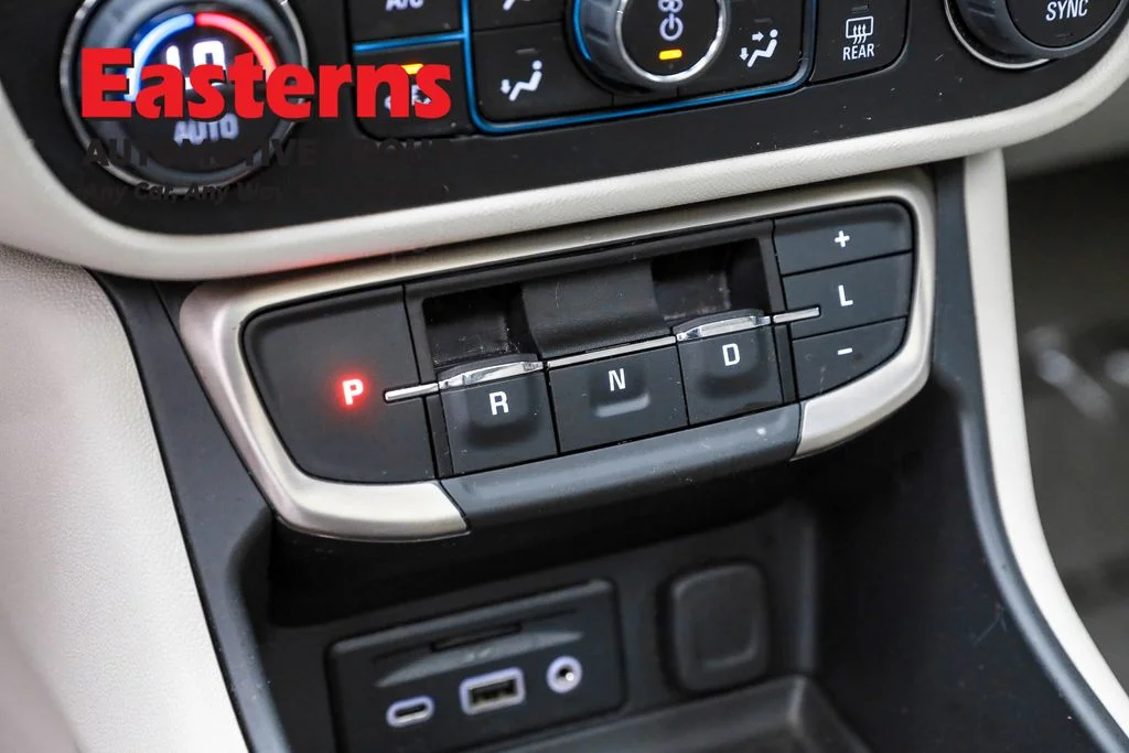 Used 2023 White GMC Denali image 20