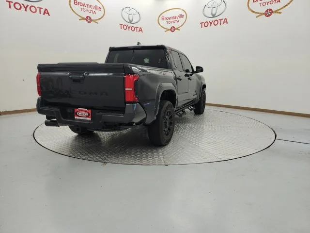 Used 2025  Toyota SR5 image 8