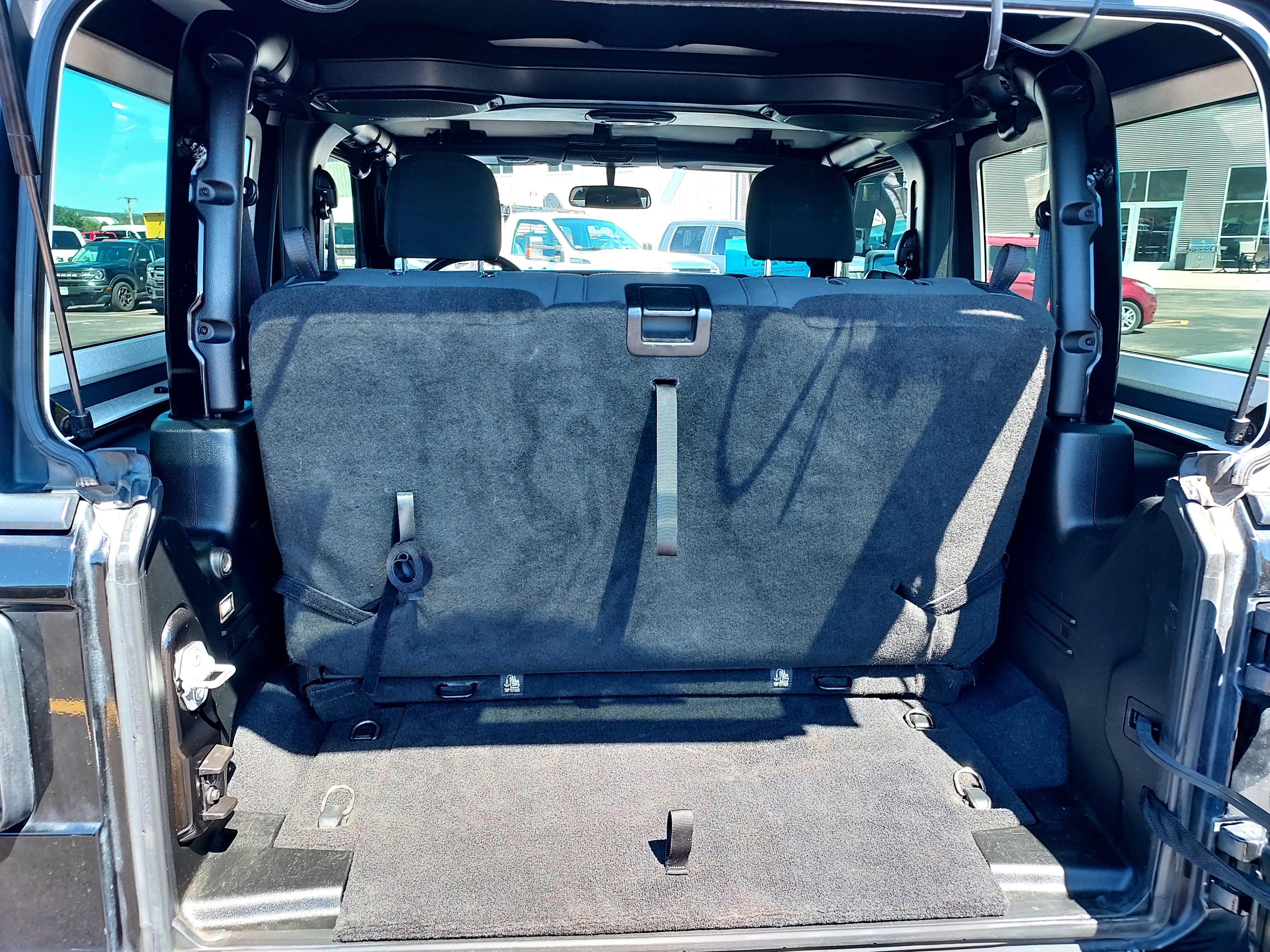 Used 2018 Black Clearcoat Jeep Sport S image 7