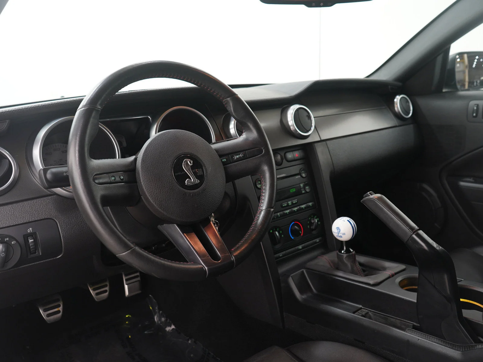 Used 2009  Ford Shelby GT500 image 21