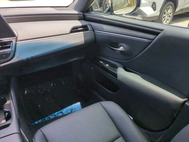 Used 2025 IRIDIUM Lexus 350 image 16
