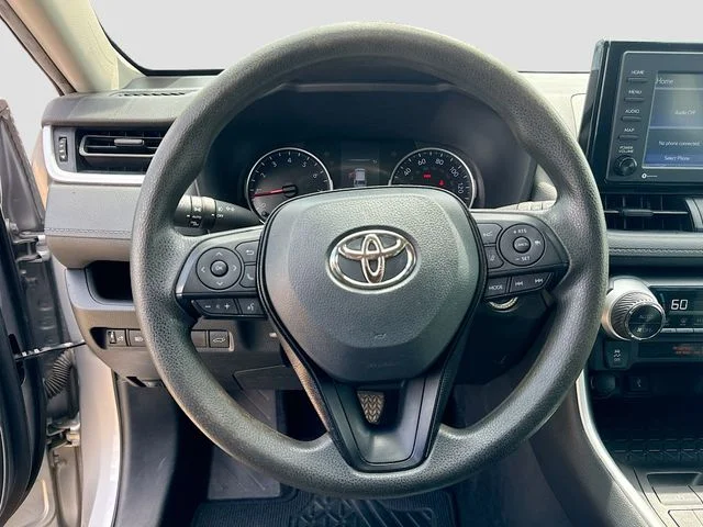 Used 2021 Silver Toyota XLE image 11