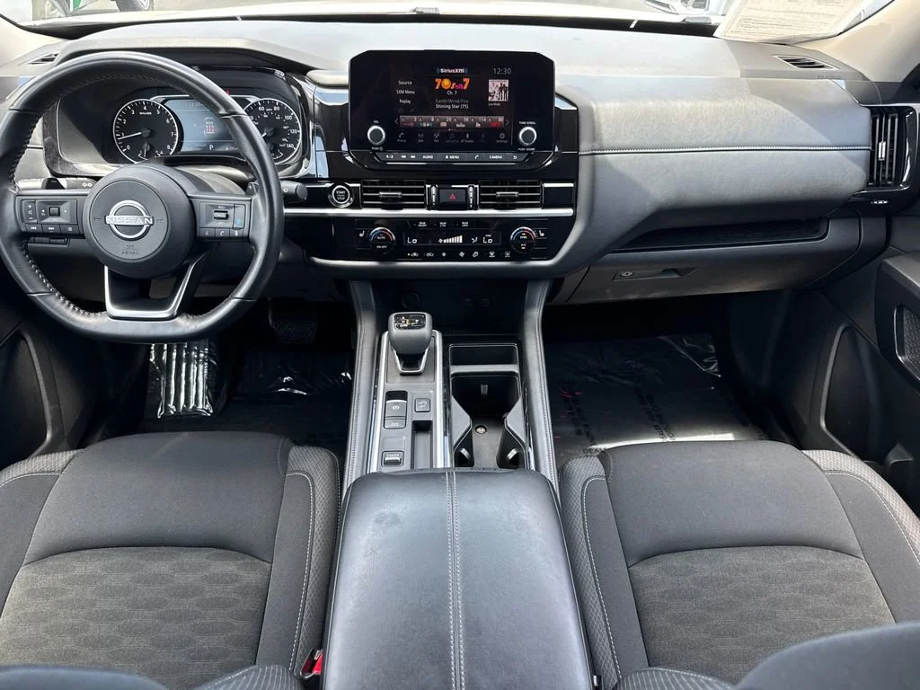 Used 2024 White Nissan SV image 21