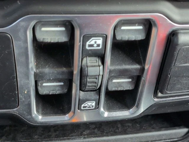 Used 2019 Gray Jeep Unlimited Sahara Altitude image 22