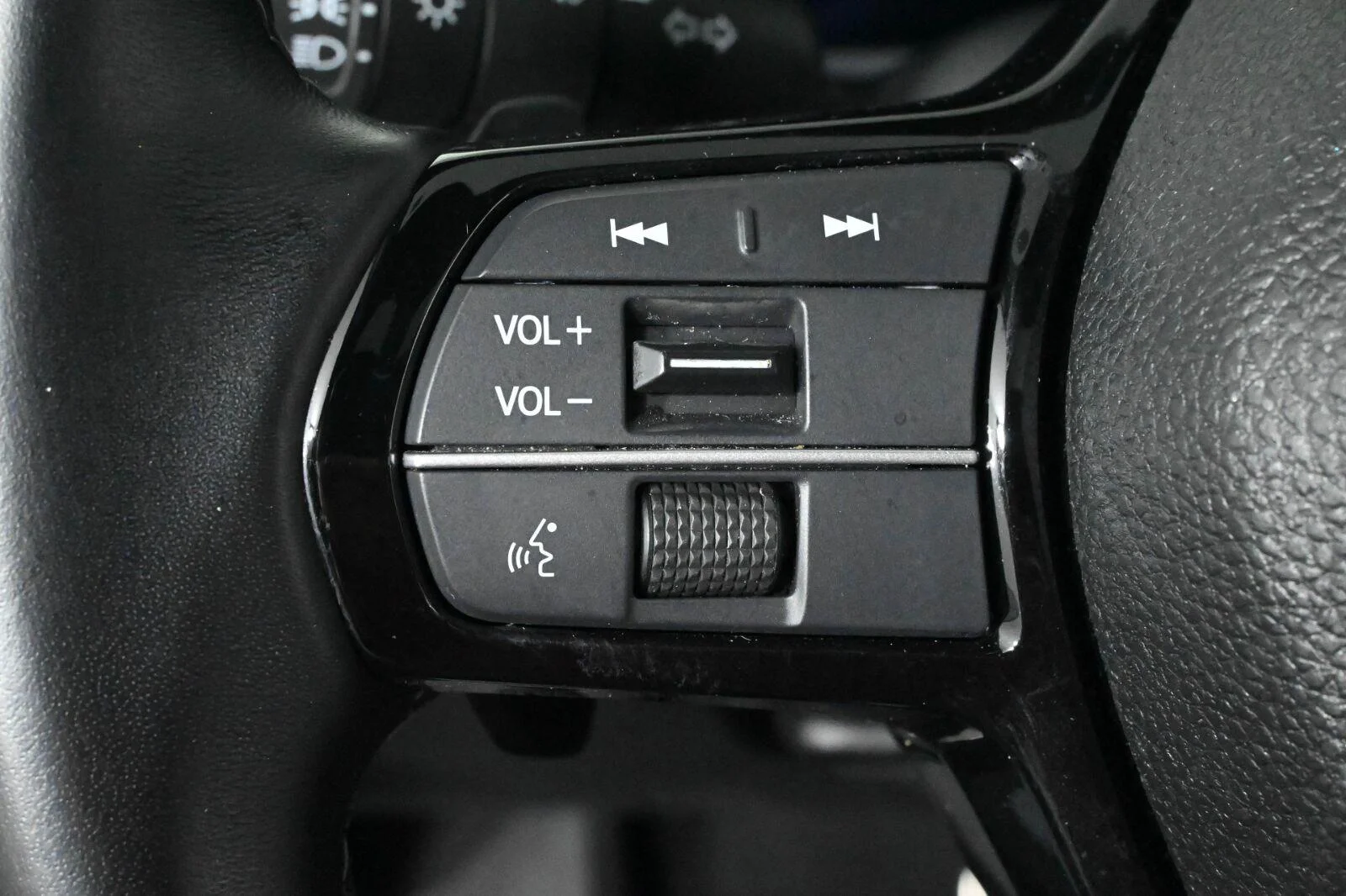 Used 2022 Sonic Gray Pearl Honda Sport Touring image 19