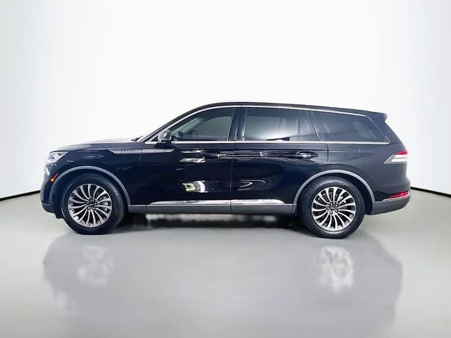 Used 2020 Black Metallic Lincoln Reserve image 6