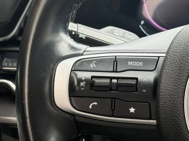 Used 2023 Black Kia EX image 13