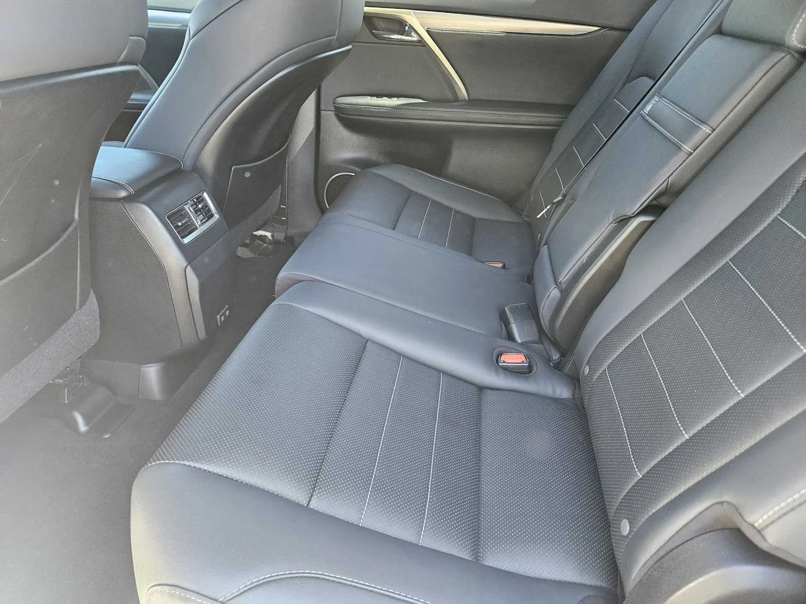 Certified Used 2022 ULTRA WHITE Lexus F SPORT Handling image 22