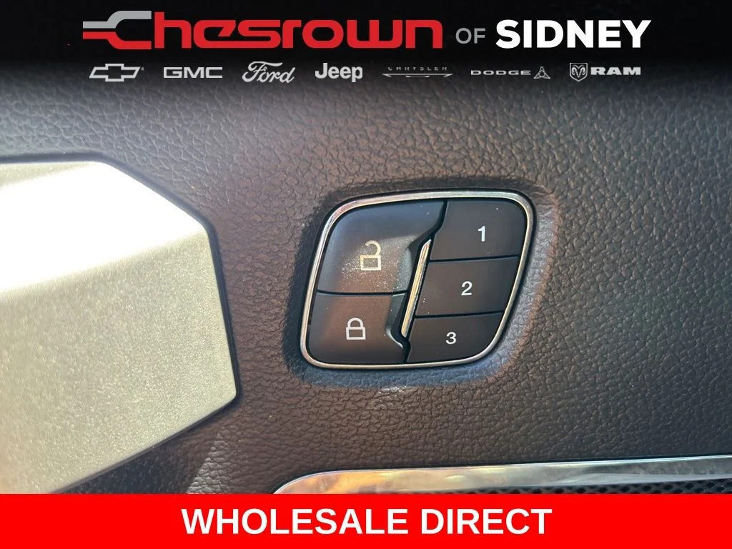 Used 2017 White Ford Lariat image 18