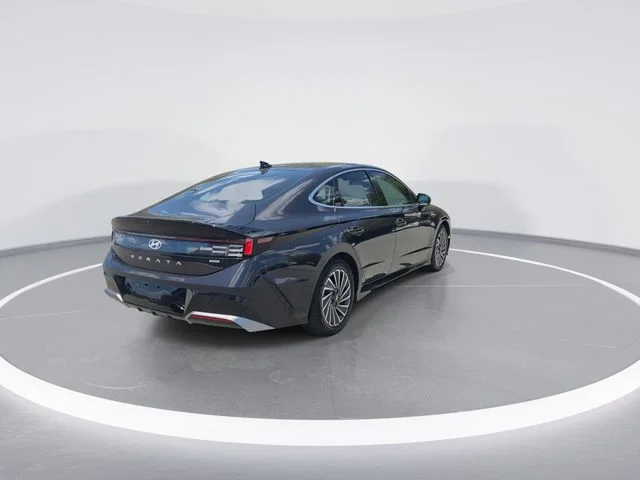 Used 2025 Blue Hyundai SEL image 8