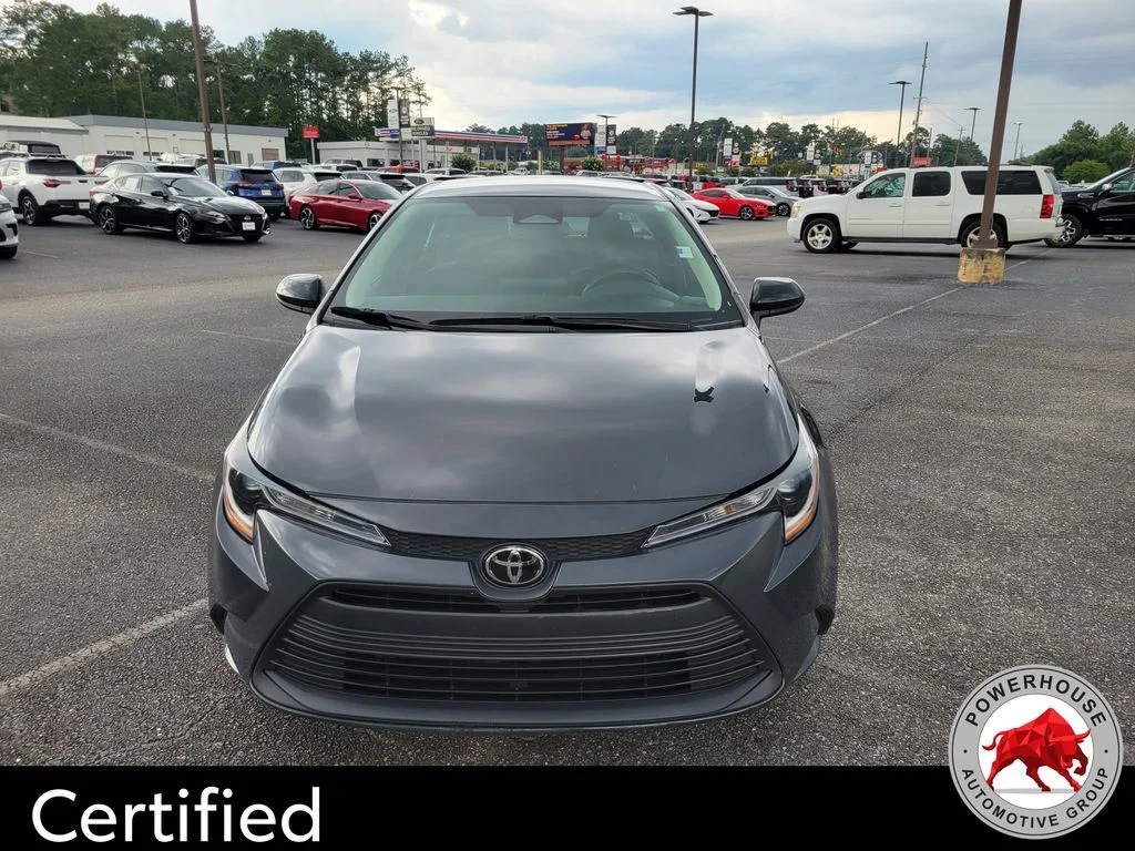 Used 2024  Toyota LE image 9