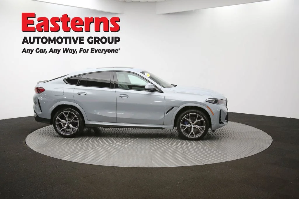 Used 2024 Gray BMW xDrive40i image 48