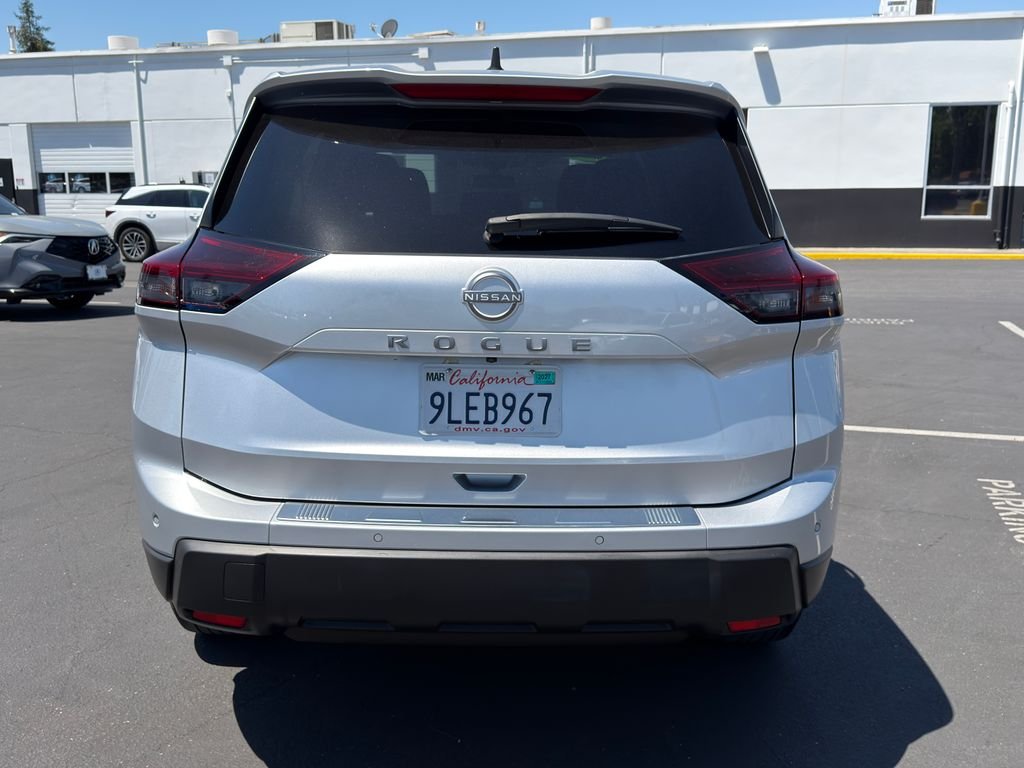 Used 2024 Silver Nissan S image 10