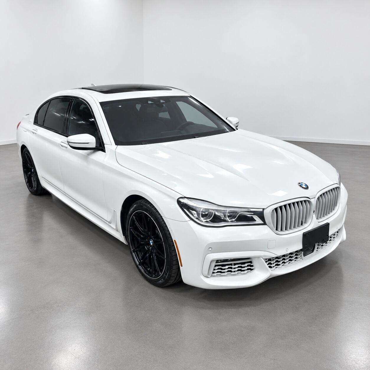 Used 2018 Alpine White BMW 750i xDrive image 7