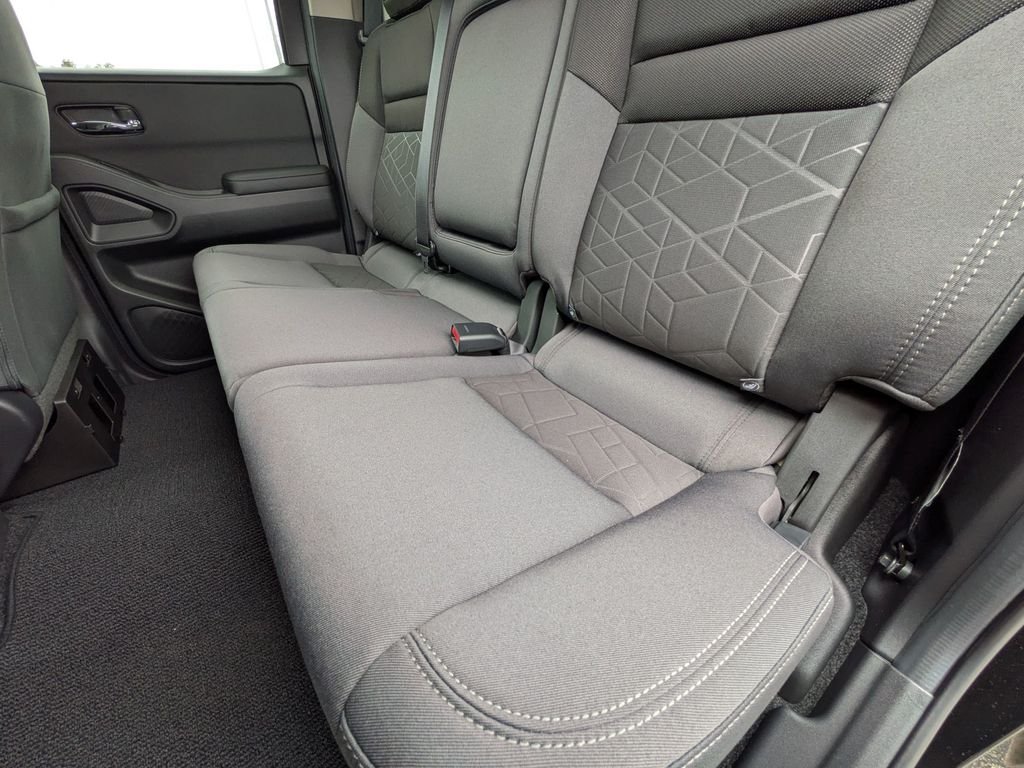 New 2026 Super Black Nissan Crew Cab SV image 31